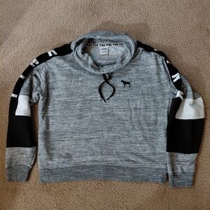 VICTORIA'S SECRET Gray and Black DOG logo Crop Sweater Size M Womans